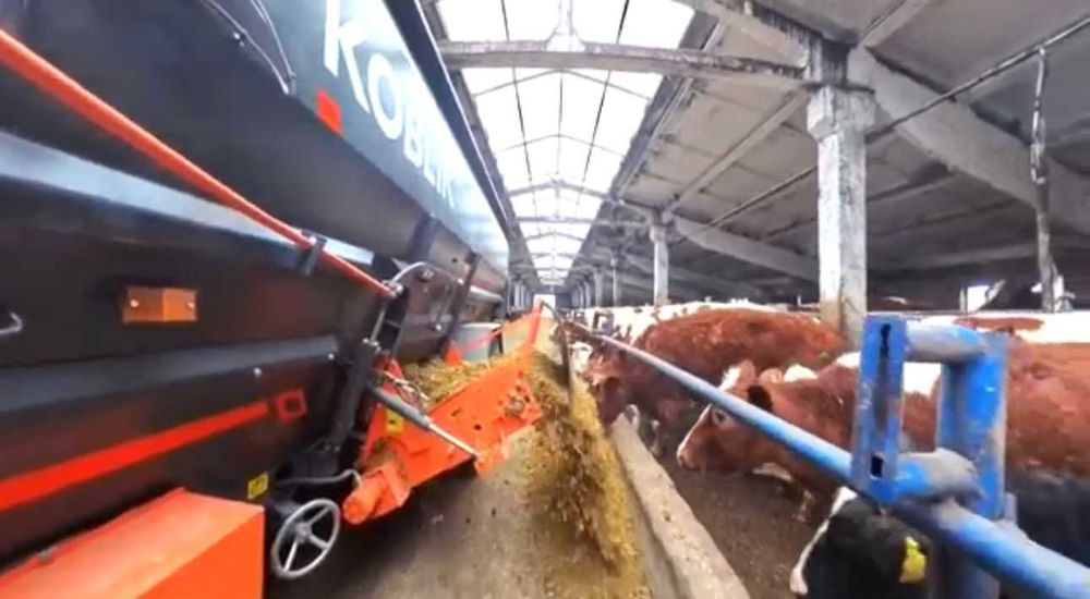 Измельчитель - смеситель - раздатчик кормов MH 150