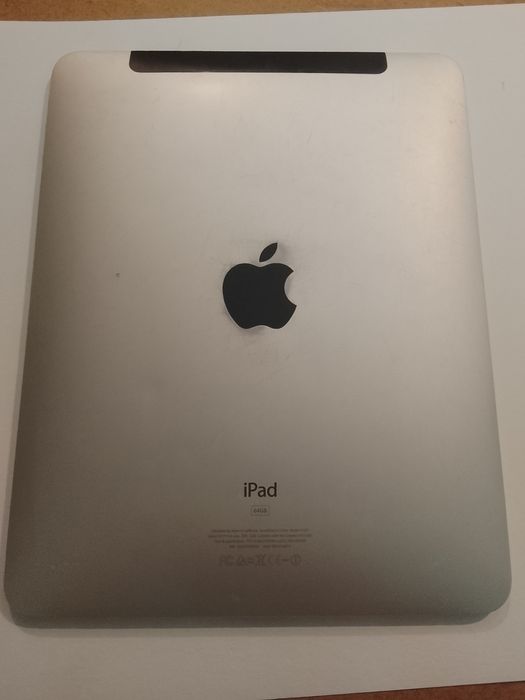 Продам iPad в хорошом состояние