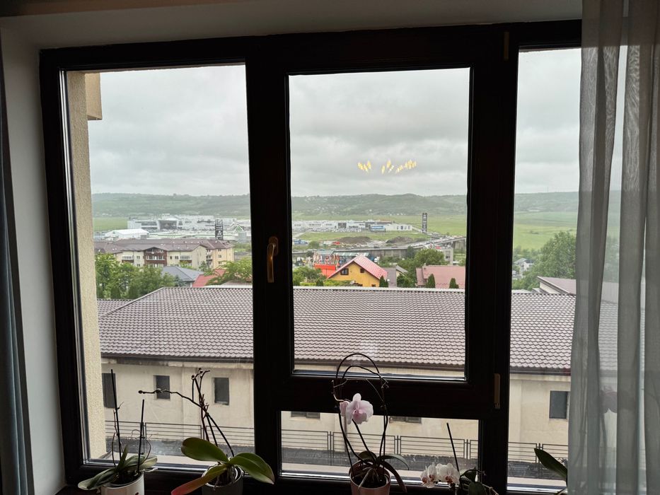 Inchiriez apartament Brown Luxury loc de parcare inclus Mall Moldova