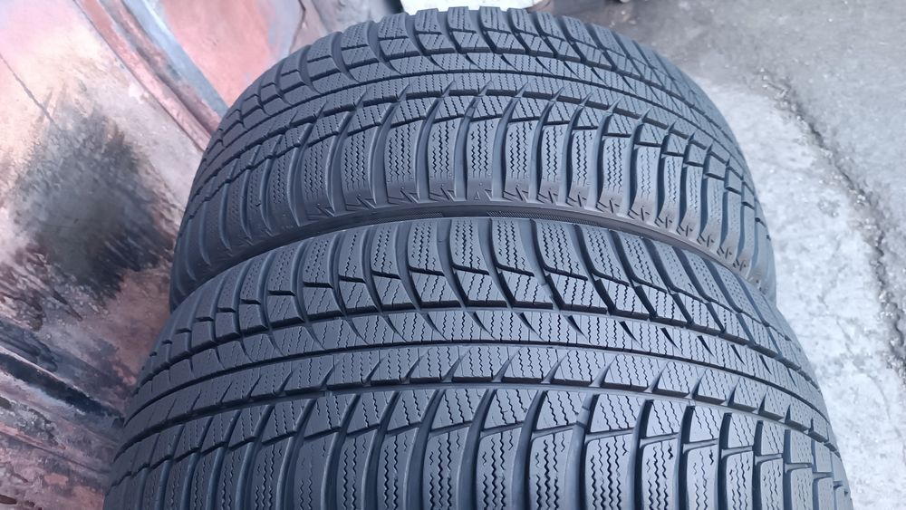 225/50/17 Bridgestone