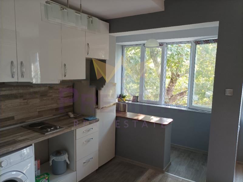 Дава се под наем Двустаен апартамент в Варна, Чаталджа - 65 кв.м за 306 € - Снимка #1