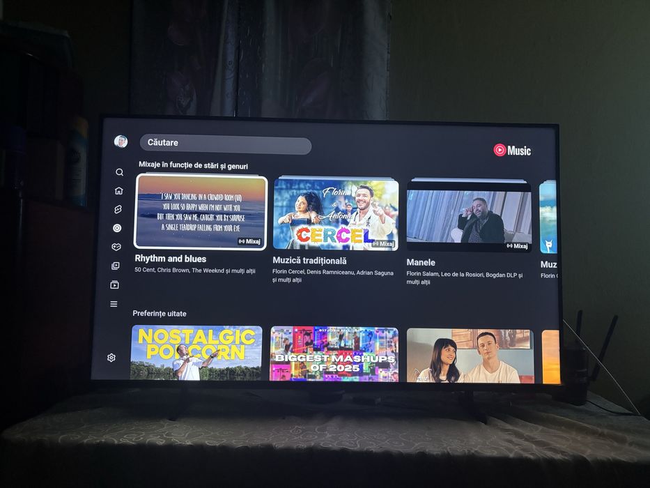 Samsung Crystal UHD 4K Smart TV