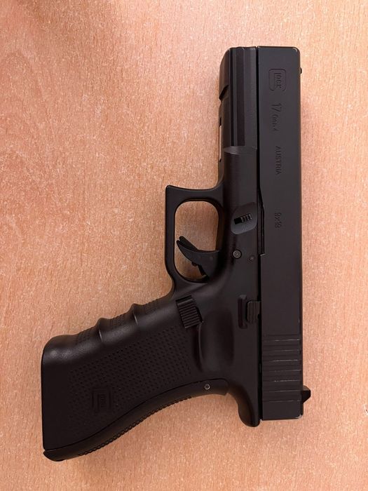 glock 17 gen 3 - Airsoft | OLX.ro