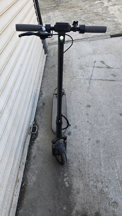 Електрическа тротинетка с предно окачване – отлична за града!