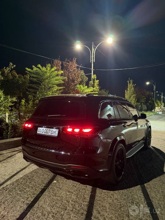 **Mercedes-Benz GLS 580 4MATIC**