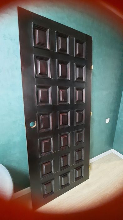 Дверь деревянная