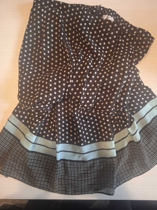 САМО 4 лв. - Дамска пола до прасеца - Внос!