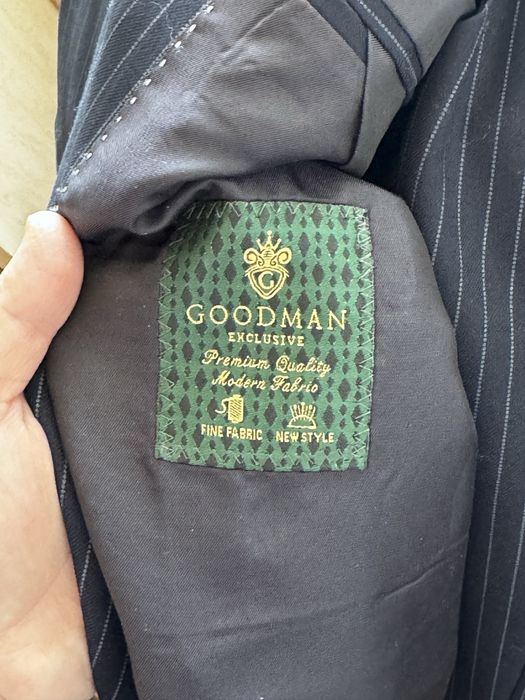 Продается мужской костюм