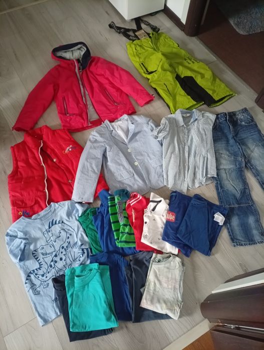 Vând saci haine bebelus scaun masina cadita oliță ham port bebe jucari