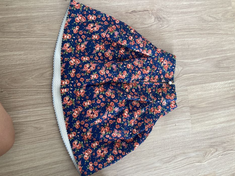 Дамска пола-балон