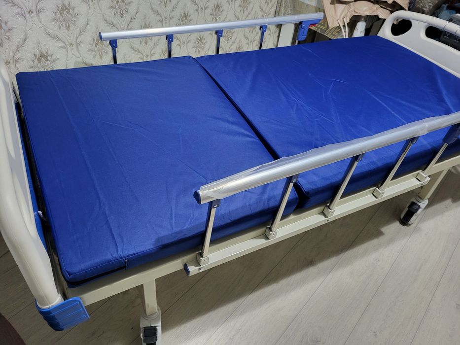Медицинская кровать