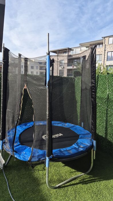 Продавам  голям Батут