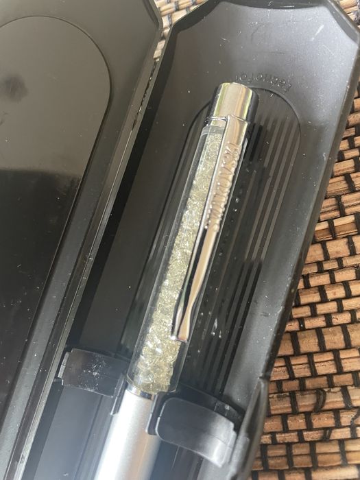 Химикалки на Svarovski