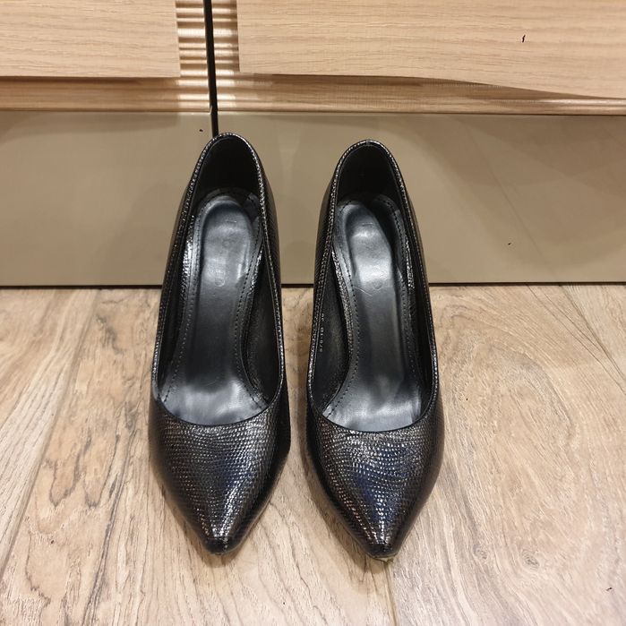 Дамски елегантни обувки на ток Roberto размер 36