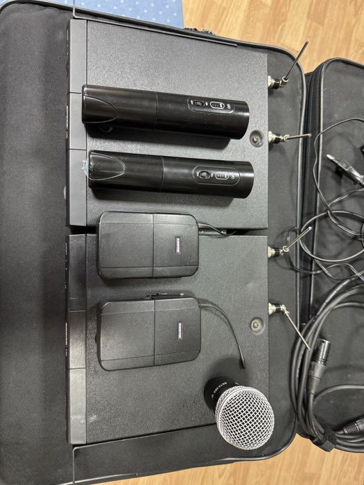 Shure uc cu microfon si bodypack 2 buc made in USA