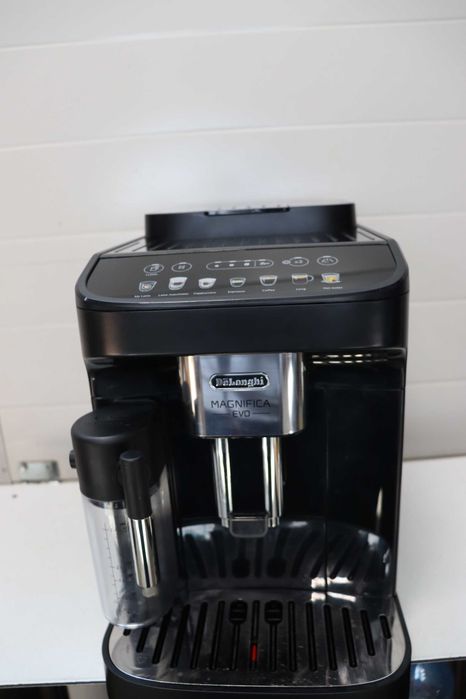 De'Longhi Magnifica Evo, Кафемашина, 1450W, 1,8л ECAM292.81 Latte