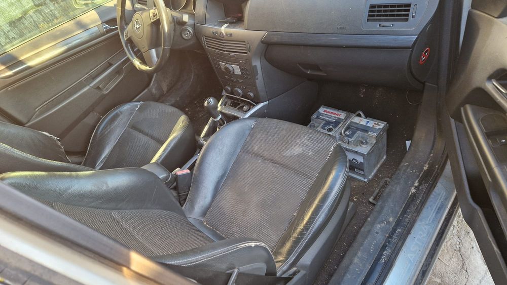 Bara capota far dezmembrez dezmembrari piese Opel Astra H z16xep 1.6