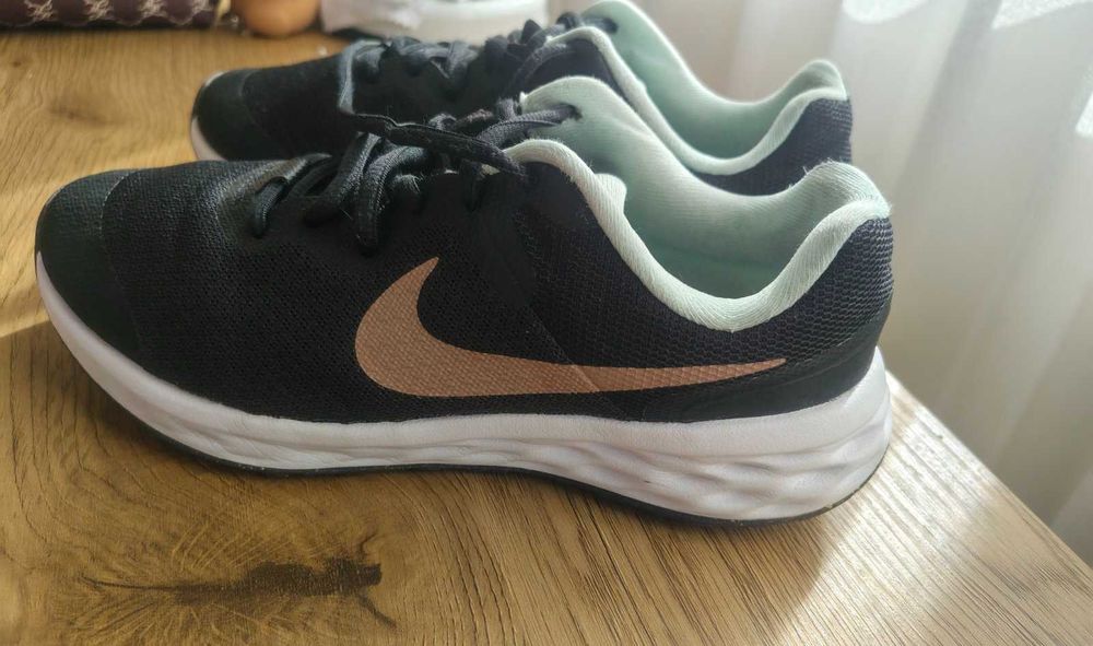 Маратонки  nike