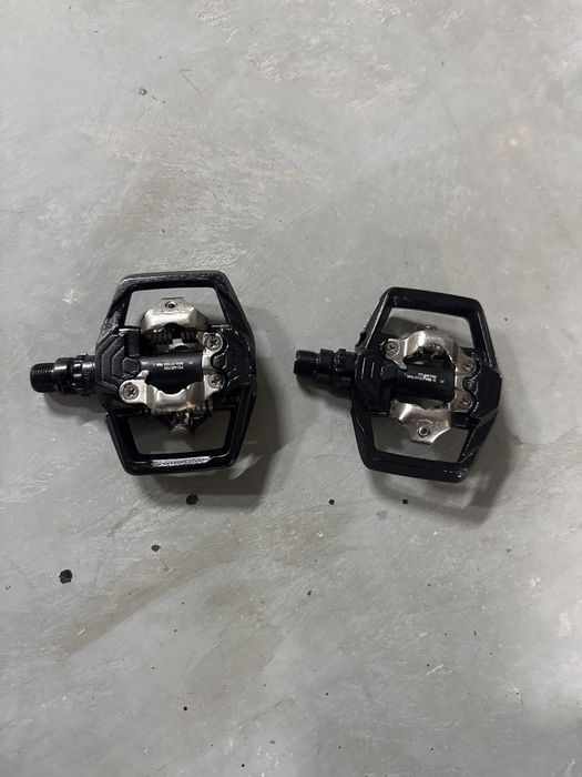 Продавам Shimano Saint (задна)И клипсве Ново shimano