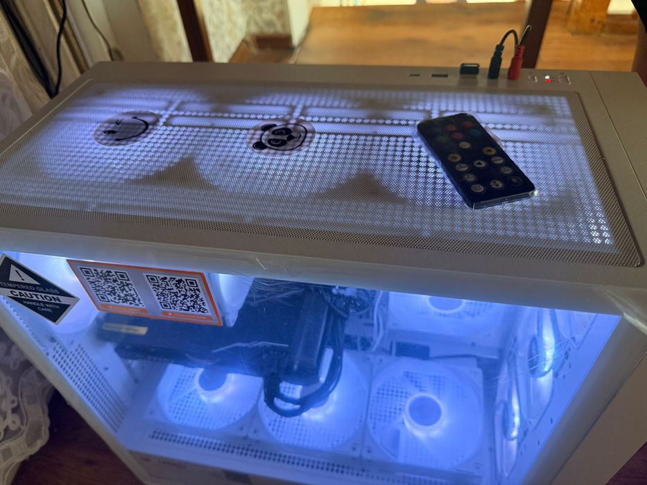 Продам игровой ПК в все компоненты новые почти .