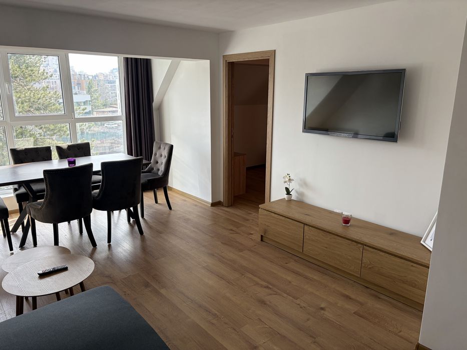 Дава се под наем Тристаен апартамент в ж.Зоопарк - 100 кв.м за 727.77 € - Снимка #1