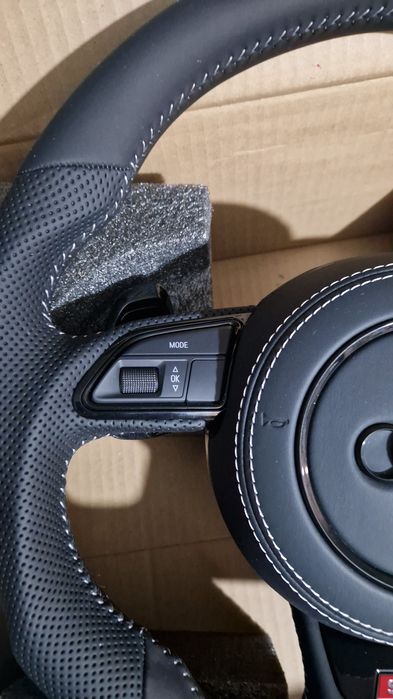 Volan CARBON  NOU AUDI A3,A4 ,A5,A 6 , A7,A8 ...si Q