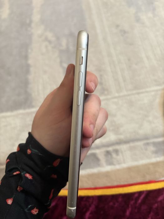 Айфон 11 продаюю