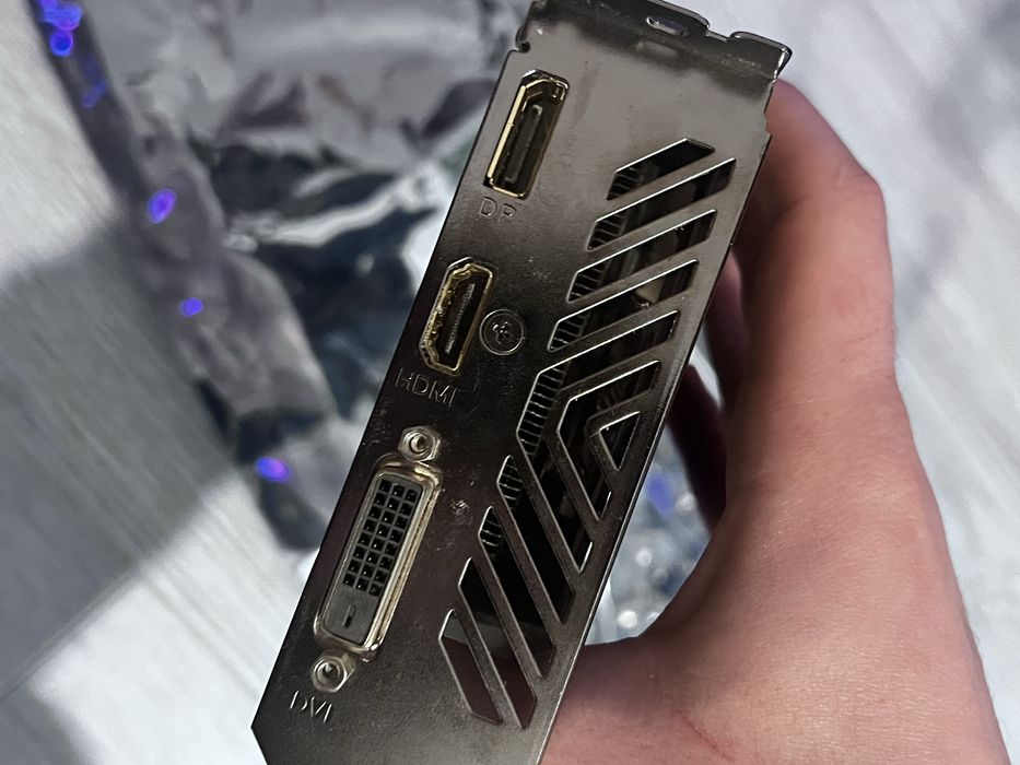 Видео карта Gigabyte Radeon Rx 560 4GB