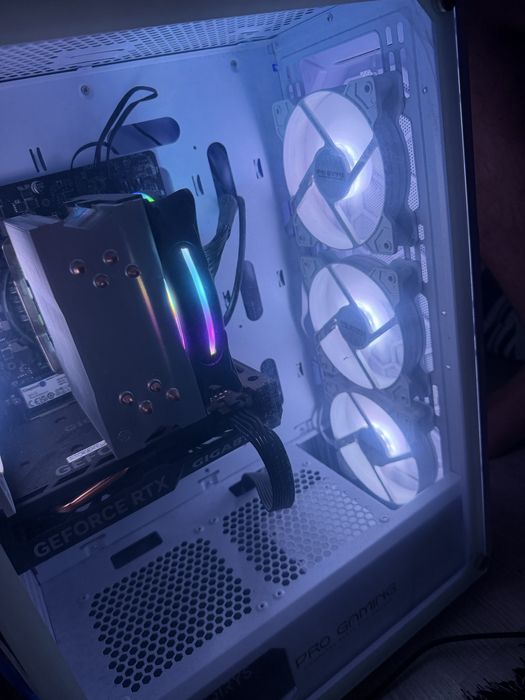 PC Gaming rtx 4060 , Procesor i5-13400F
