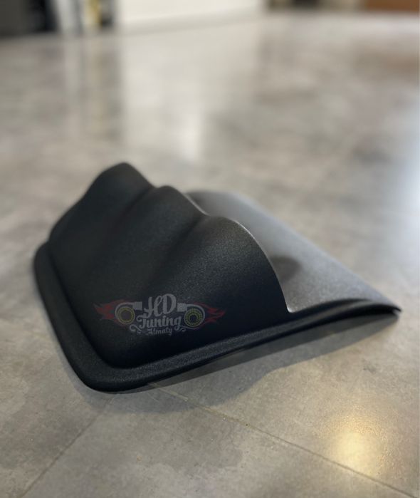 Подиум под датчики на панель правый Subaru Forester SG