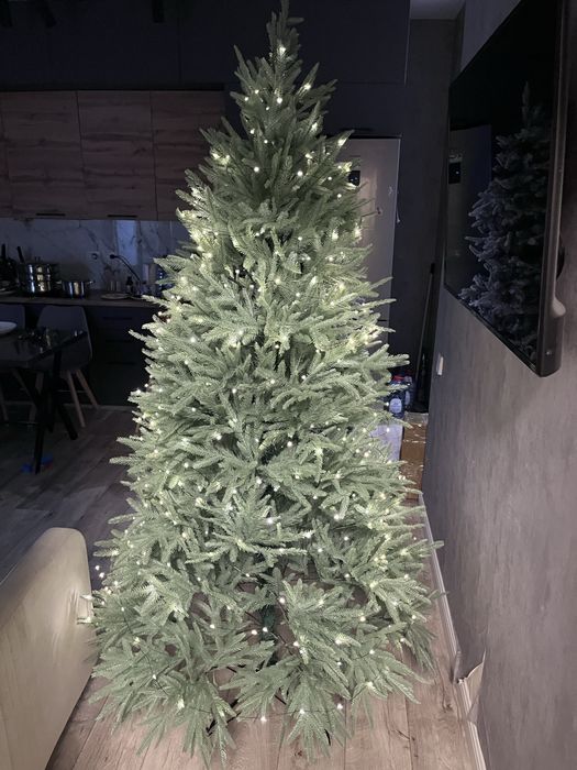 Распродажа елок / елки