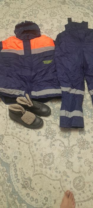 Продам спец одежду и обувь