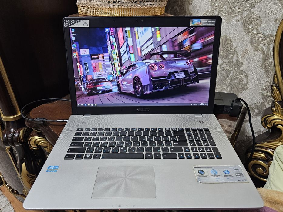 Ноутбук ASUS на i5 процессоре