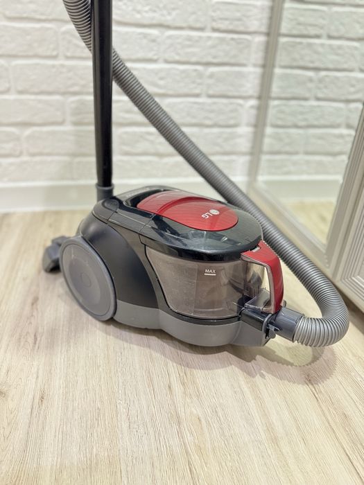 Продам пылесос LG 2000 ватт