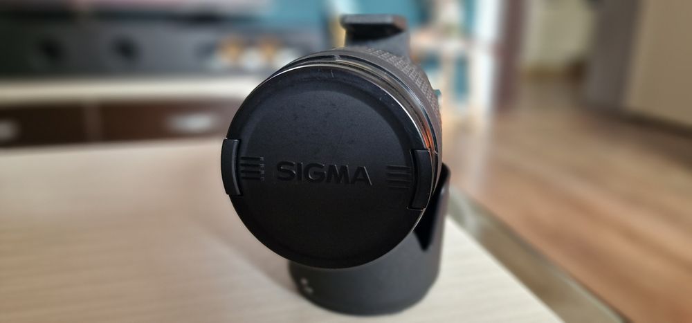 Sigma 70-200mm f/2.8 EX DG APO HSM за NIKON F 
​Описание:
​Продавам легендарното „работно конче“ на Sigma – 70-200