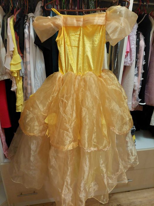 Рокля Елза и Бел