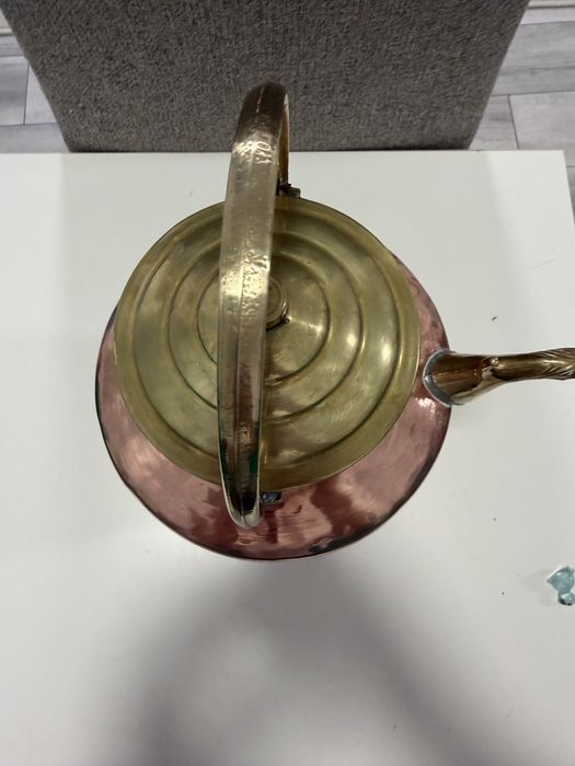 Vintage vas apa italian