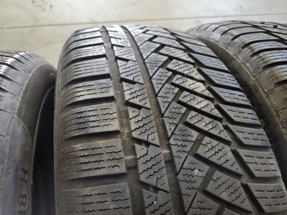 4 anvelope iarna Continental 235 55 18 stare foarte buna