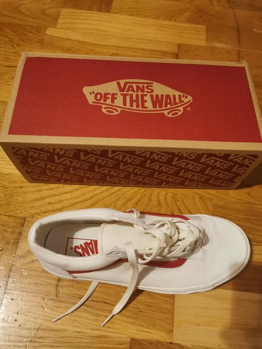 De  vânzare tenesi vans