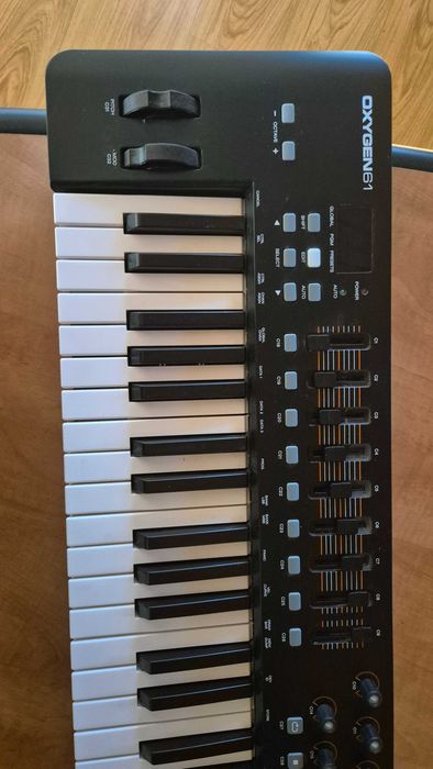 Claviatură MIDI M-Audio