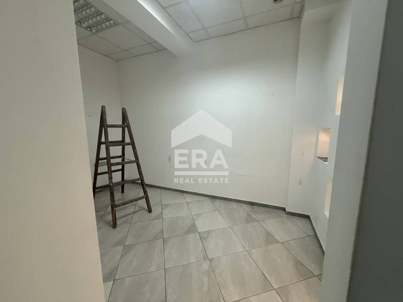 Търговско помещение/студио в жк ЛК Тракия град Варна