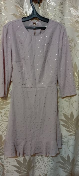 Продам женские платья