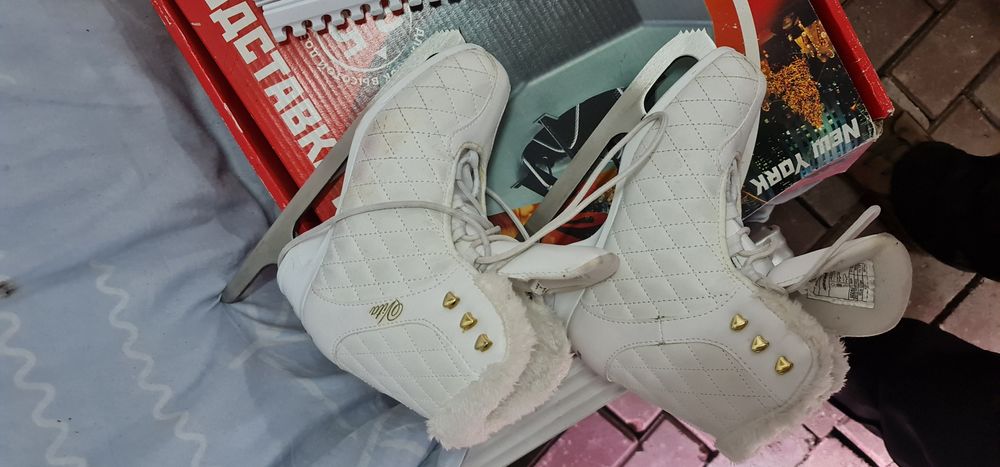 Коньки на девочку, р35