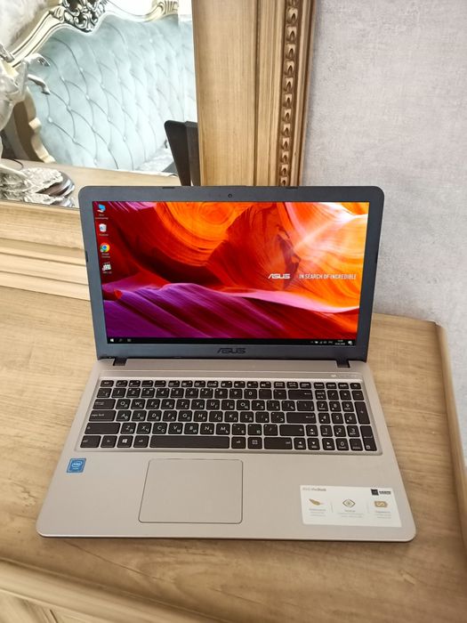 Ноутбук Asus, windows 10, батарейка держит