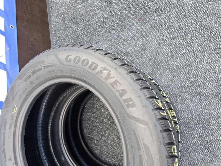 215 60 16 goodyear m+s