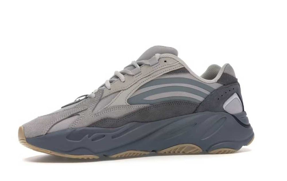 Adidas Yeezy Boost 700 V2