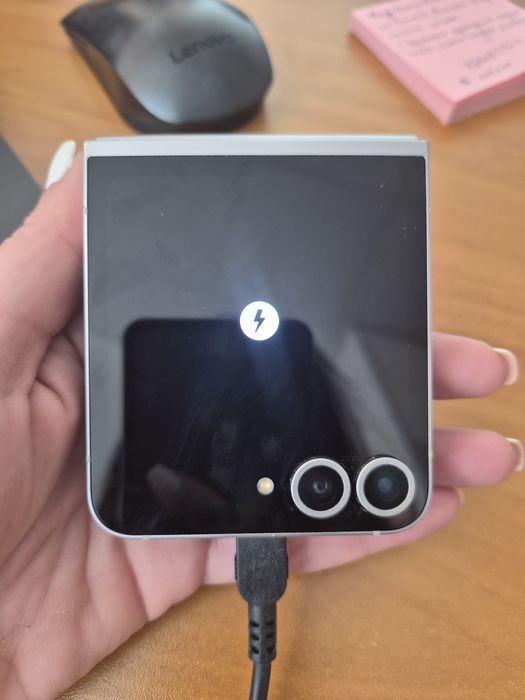 Samsung  Z Flip 6 - за части