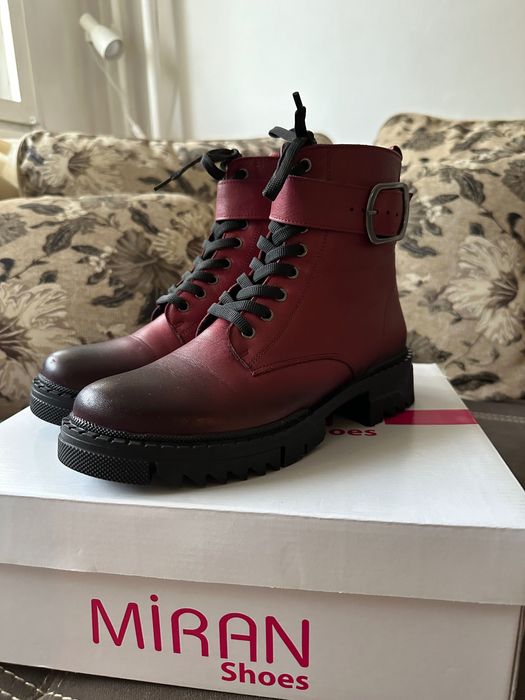 Нови дамски боти в цвят бордо - 37