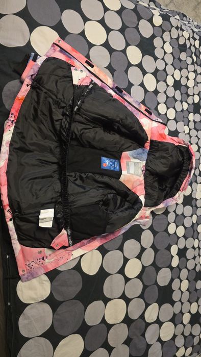 Costum ski Lemon si casca Atomic