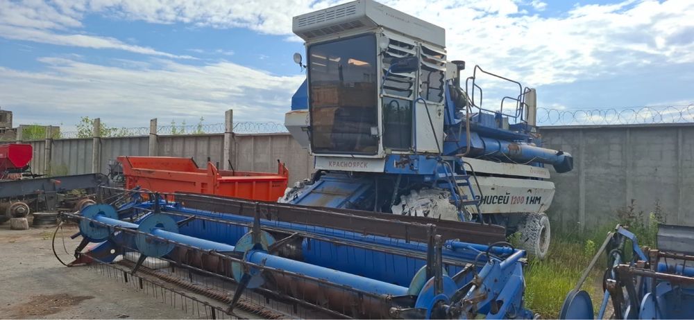 Продам комбайны Енисей 1200